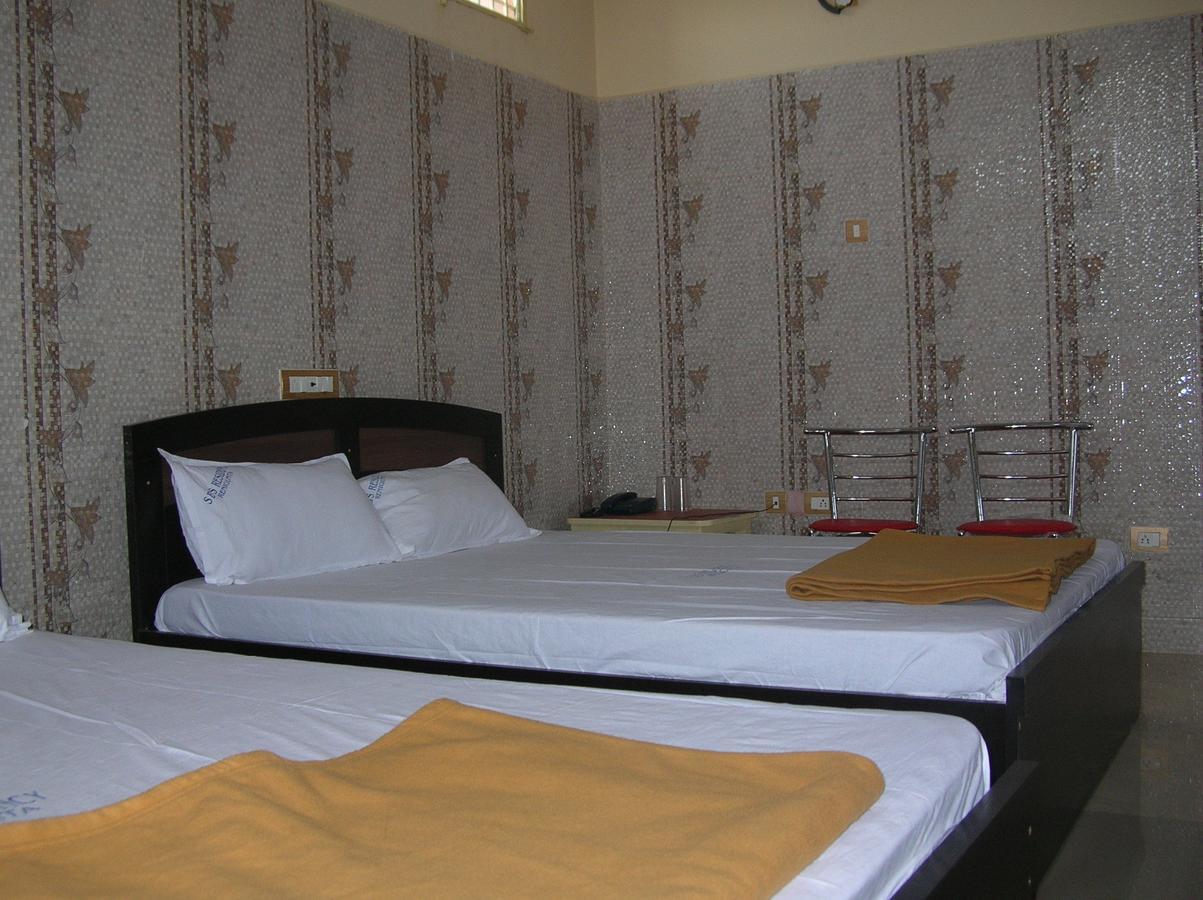 Sbs Residency Tirupati 호텔 Renigunta 객실 사진